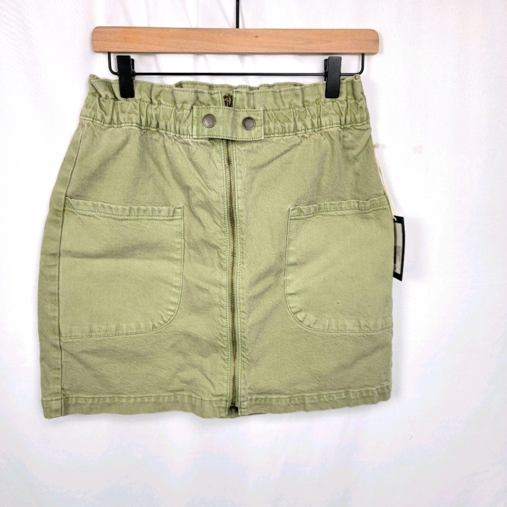Universal Thread green paperbag skirt